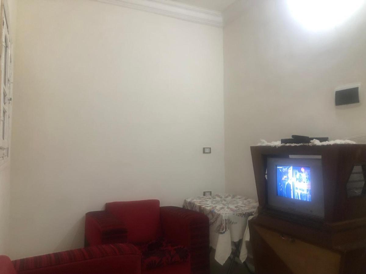 قريبه من فندق القصر منطقه البوسيت ثلاث دقايق للبحر Apartment Mersa Matruh Exterior photo